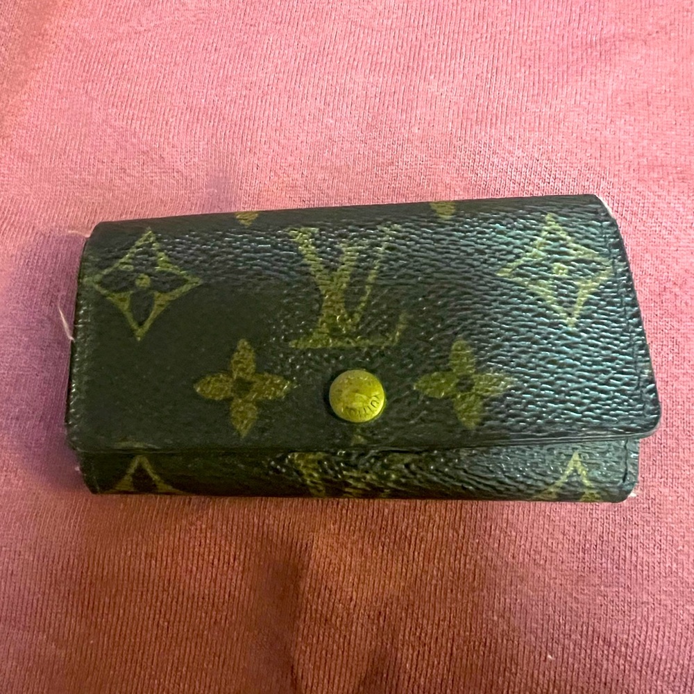 Louis Vuitton Monogram 4 Key Wallet